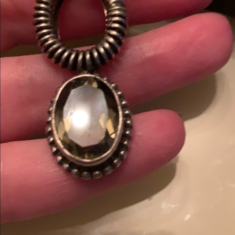 🎶⚫️🔲Vintage pendant